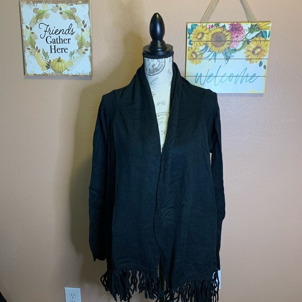 Liz Lange Maternity black shawl
